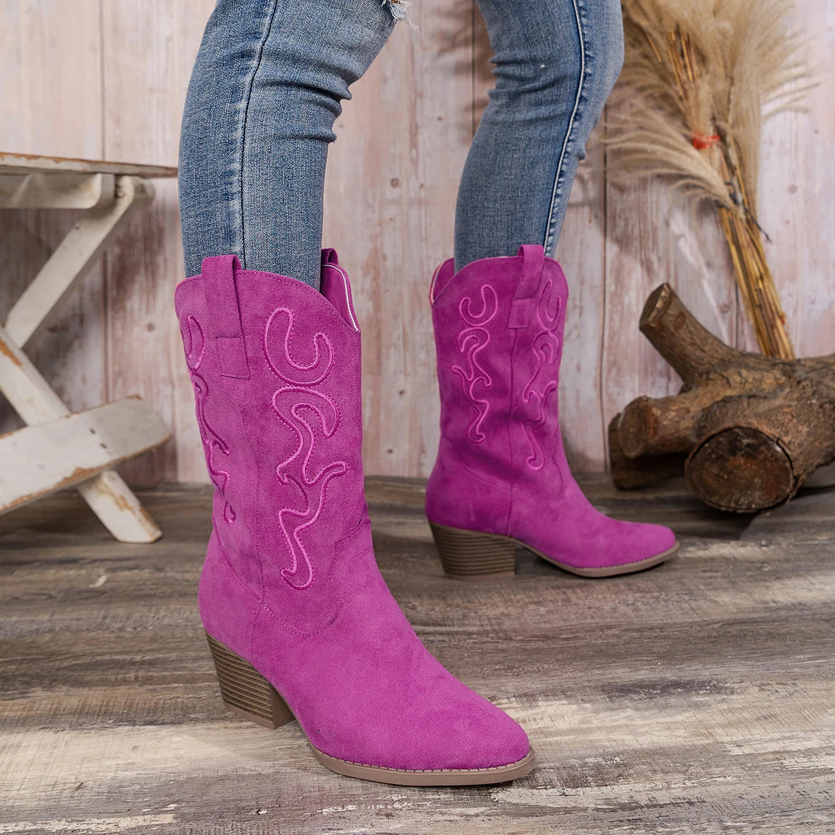 Women's slip-on women's boots